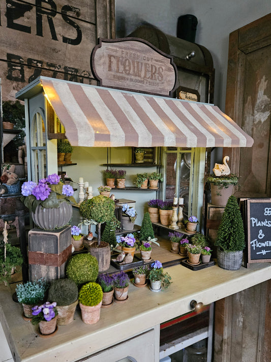 Miniatuur Bloemenkiosk Bouwpakket 1:12 – DIY Modelkit