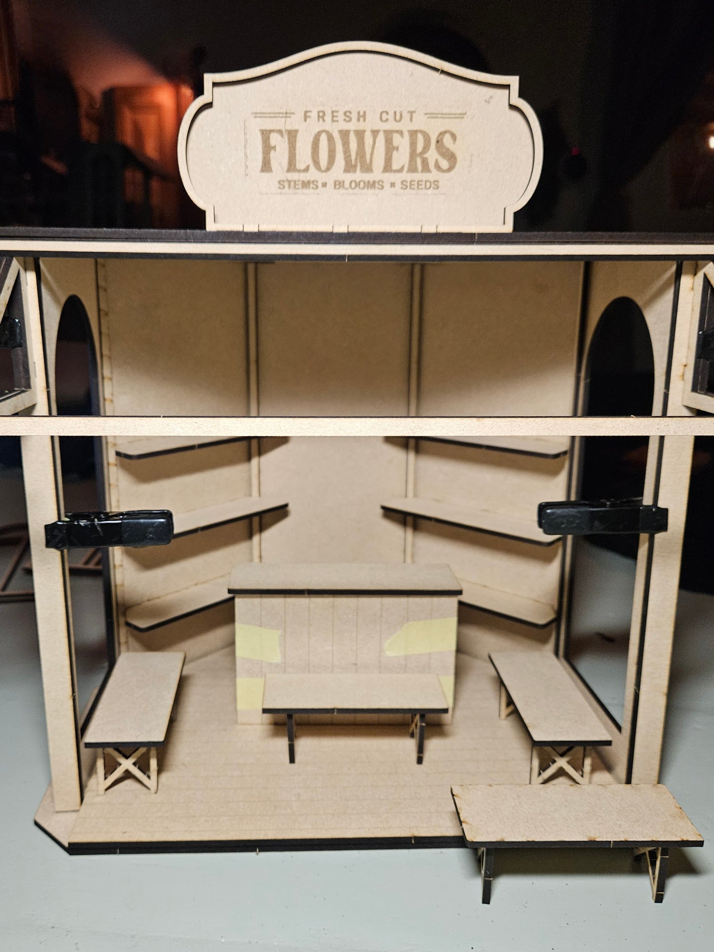 Miniatuur Bloemenkiosk Bouwpakket 1:12 – DIY Modelkit