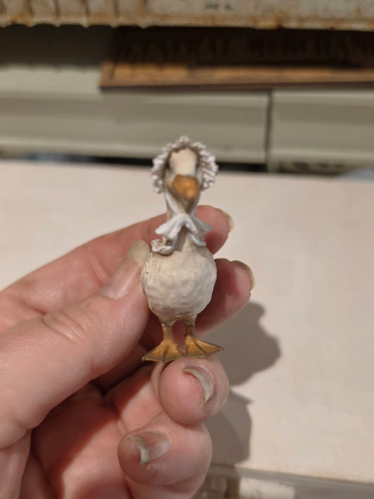 Miniatuur Gans met kapje Poppenhuis Accessoire/Diorama