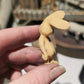 Miniatuur Vintage Konijntje | Antiek Speelgoed Konijn | Brocante Rabbit Miniature | Handbeschilderd Resin Verzamelobject