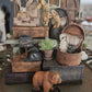 Miniatuur Oude Speelgoedbeer op Wielen – Nostalgische Brocante Charme