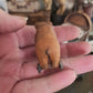 Miniatuur Oude Speelgoedbeer op Wielen – Nostalgische Brocante Charme