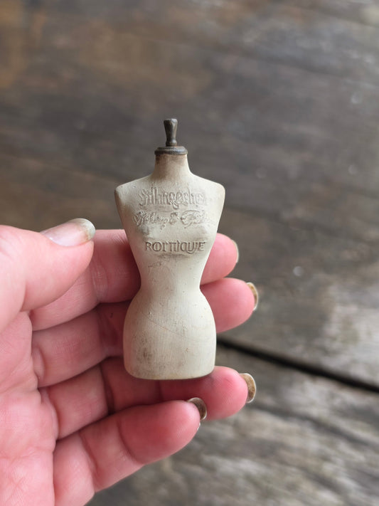 Miniatuur Paspop | Vintage Dress Form | Brocante Mannequin | Handbeschilderd Resin Miniatuur | Boutique Decor