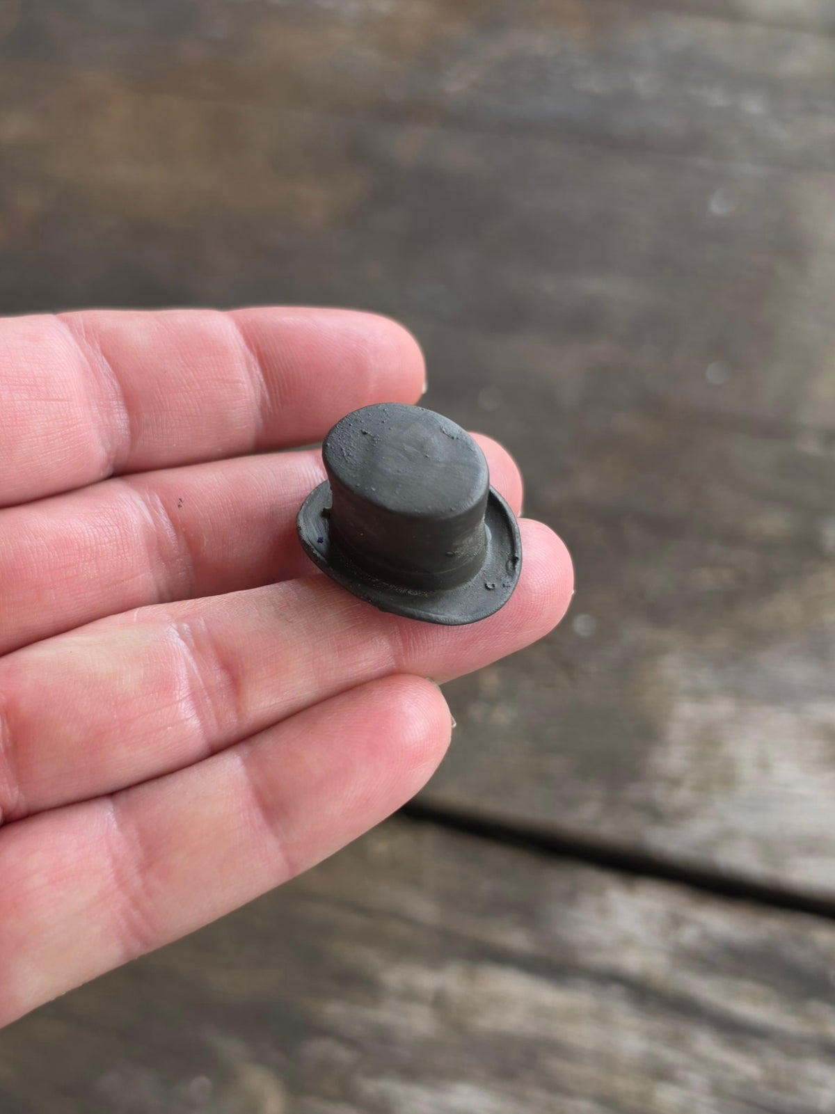 Miniatuur Hoge Hoed | Zwarte Victoriaanse Top Hat | Brocante Miniatuur | Handbeschilderd Resin Decor