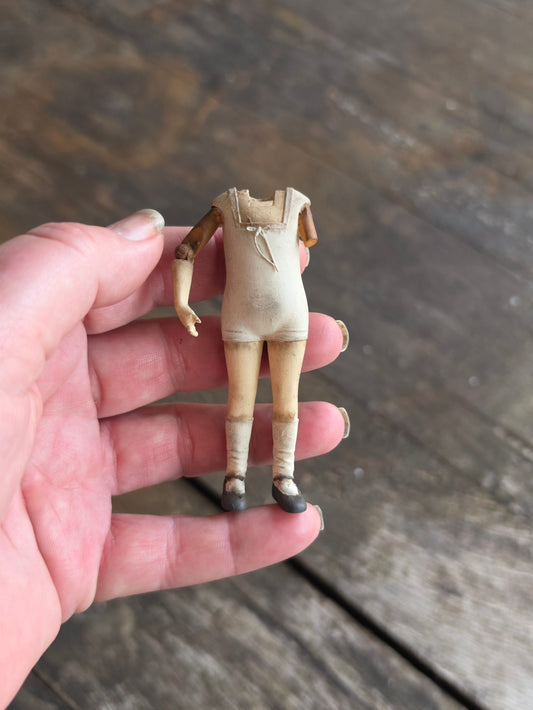 Miniatuur Paspopje met Armen en Benen | Vintage Mannequin | Brocante Miniatuur | Handbeschilderd Resin Decor