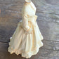 Victoriaanse Jurk op Paspop – Grote Stolpminiatuur – Brocante Display – ca. 19,5 cm