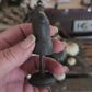 Miniatuur Kinderpaspop op Standaard | Vintage Child Dress Form | Brocante Mannequin | Handbeschilderd Resin Miniatuur