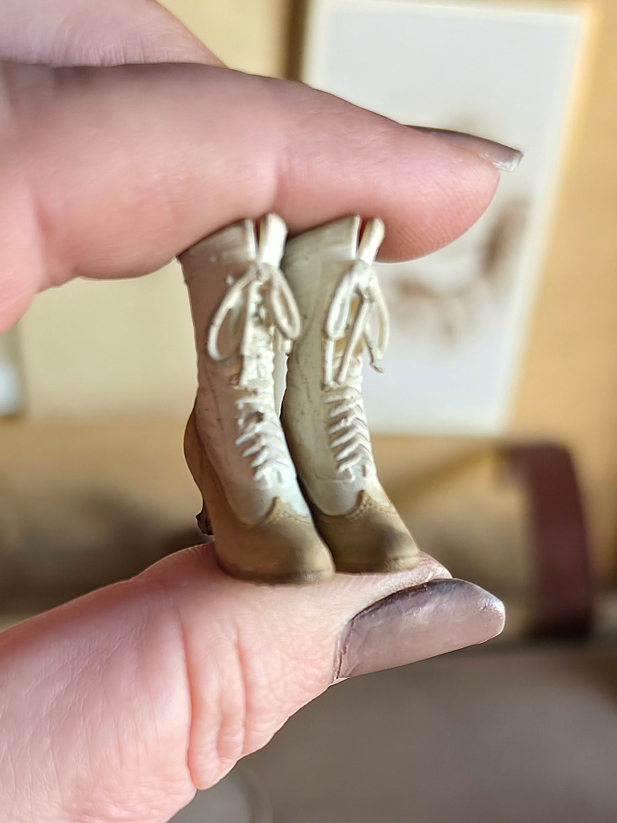 Miniatuur Victoriaanse Laarsjes  – Brocante Charme in Klein Formaat