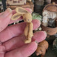 Miniatuur Vintage Konijntje | Antiek Speelgoed Konijn | Brocante Rabbit Miniature | Handbeschilderd Resin Verzamelobject