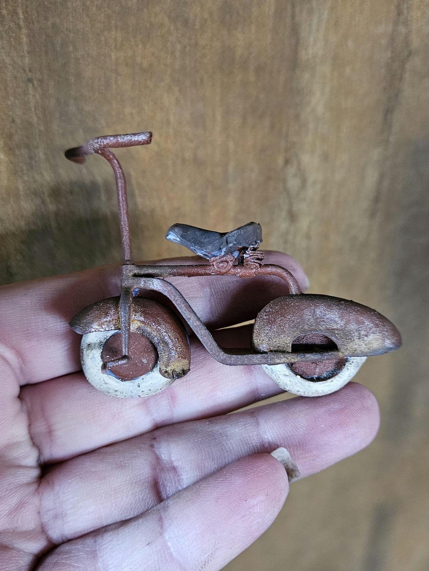 Miniatuur Antiek Verroest Fietsje