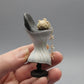Oude buste met corset en boeket, schaal 1 12, poppenhuis, diorama