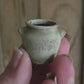 Miniatuur Franse Grès Pot 1:12 – Handbeschilderde Vintage Pot – Dollhouse Keuken Pot – Franse Landelijke Miniatuur – Resin Potje
