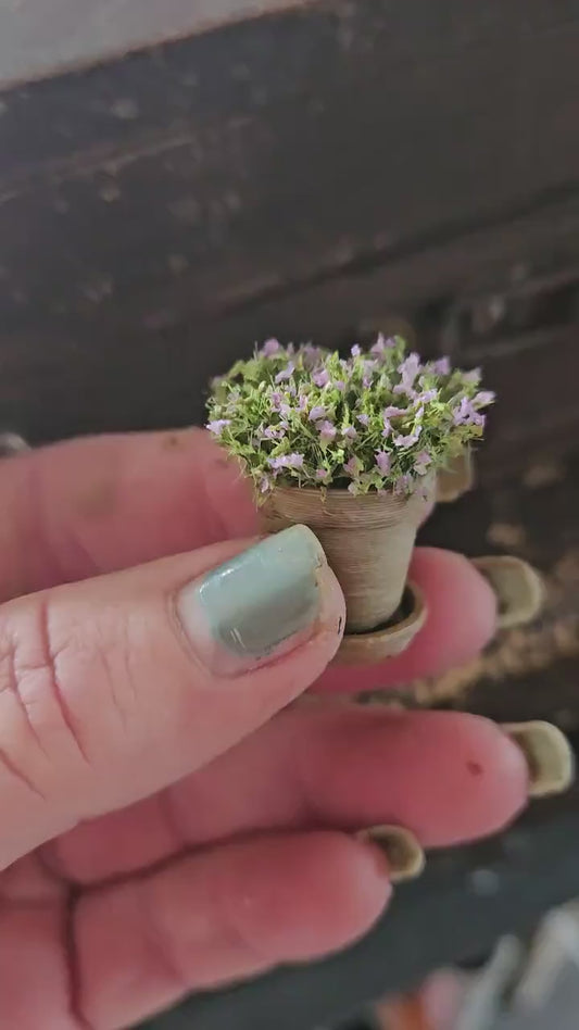 Mini plantje lila (1:12)
