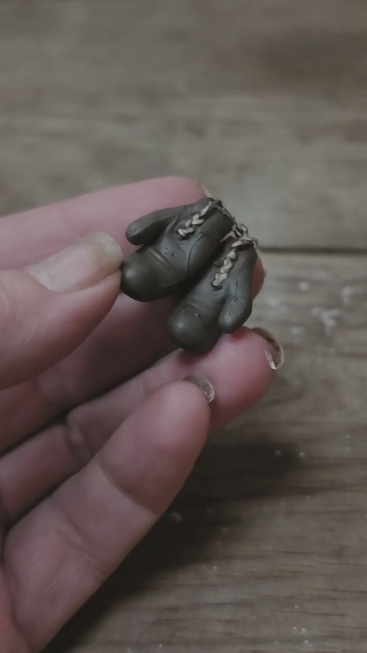 Miniatuur bokshandschoenen – handbeschilderde vintage brocante decoratie