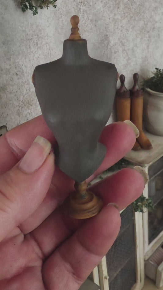 Miniatuur Puntbuste – Handgemaakt in Brocante Stijl 1:12