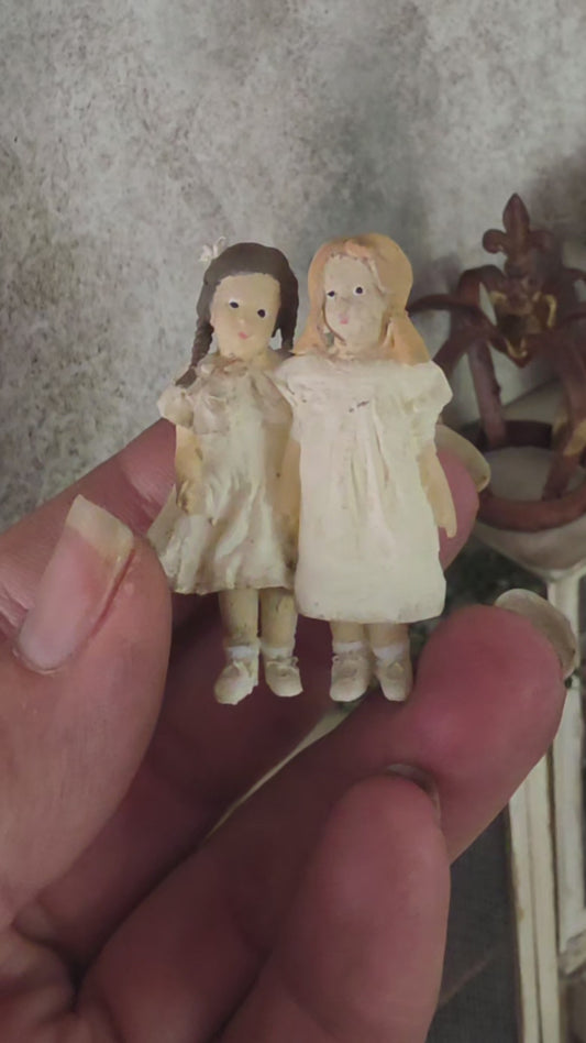 Miniatuur "Kathe Kruse" Popjes, Handgemaakt in Brocante Stijl 1:12