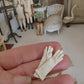 Miniatuur Elegante Handschoenen – Victoriaanse Brocante Luxe
