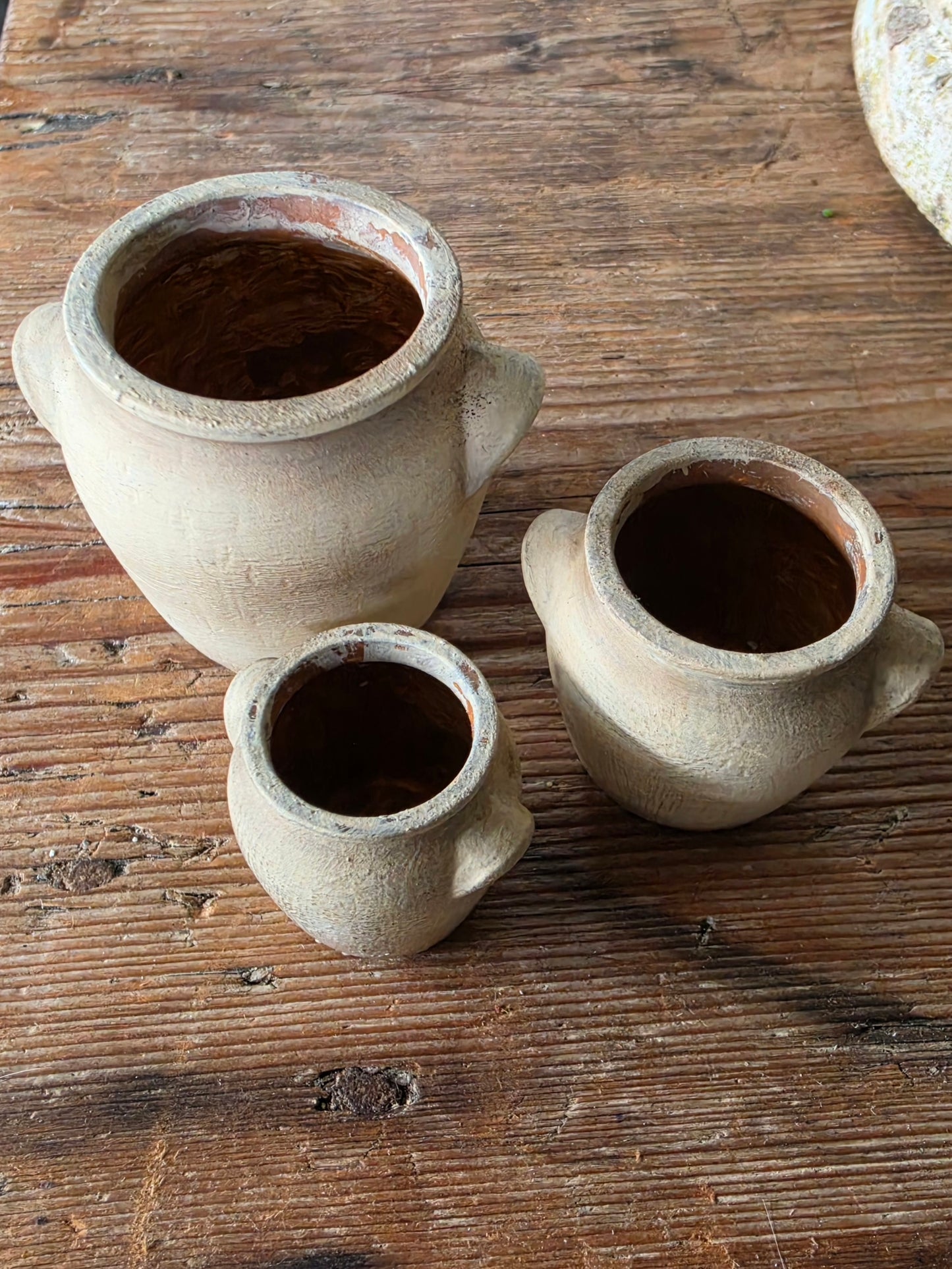 Miniatuur Franse Grès Pot 1:12 – Handbeschilderde Vintage Pot – Dollhouse Keuken Pot – Franse Landelijke Miniatuur – Resin Potje