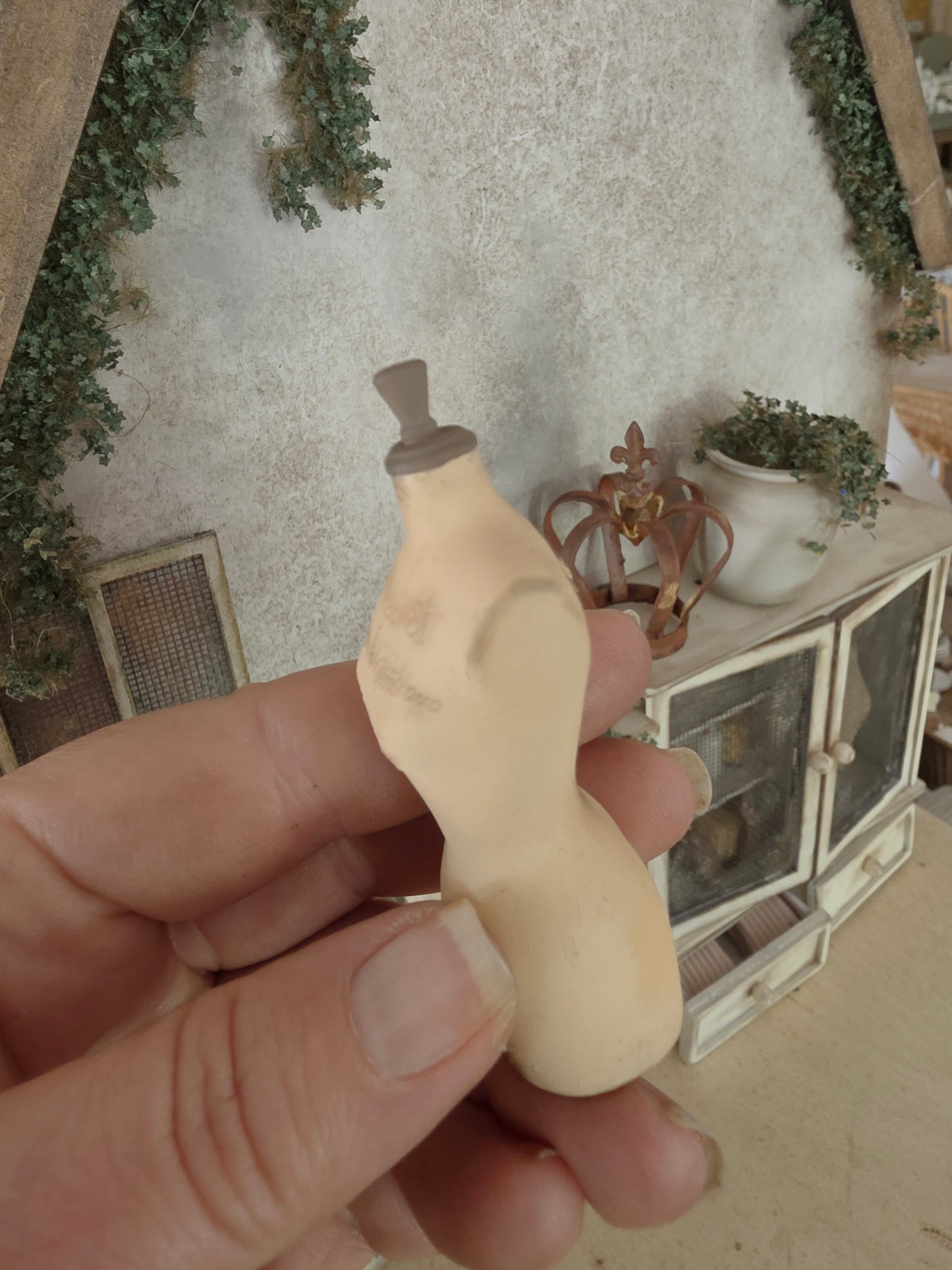 Miniatuur Paspop Buste met Tekst – Brocante Stijl
