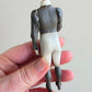 Miniatuur Napoleonpopje met Strikje – Franse Brocante Elegantie