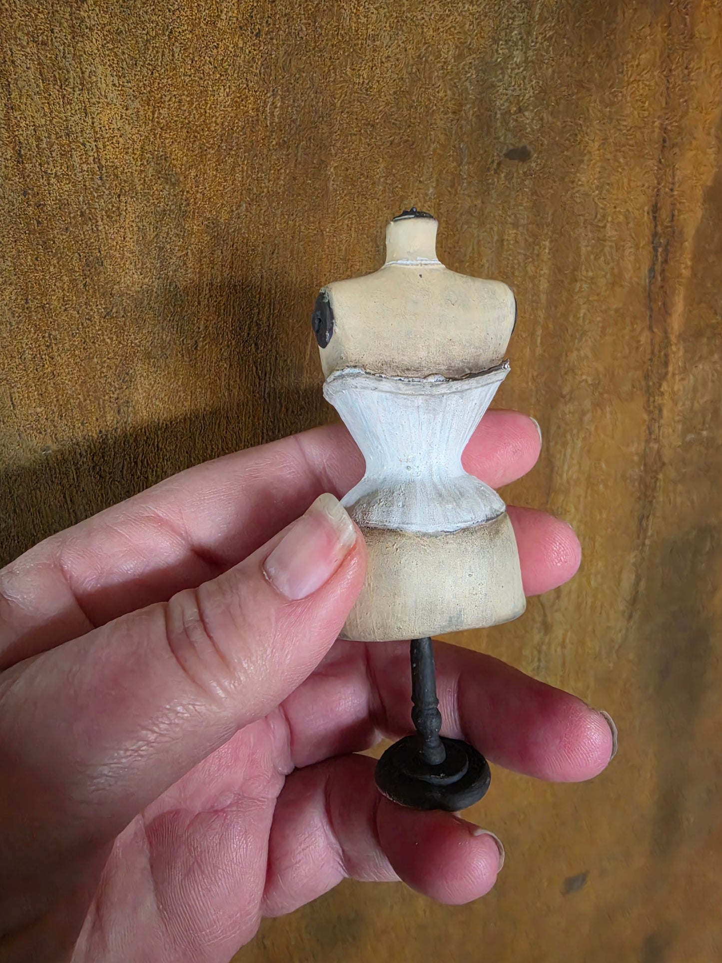 Corset buste met corset en ketting, schaal 1 12, poppenhuis, diorama