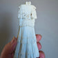Miniatuur antieke kanten jurk op paspop schaal 1 12 poppenhuis accessoire vintage mode diorama