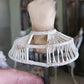 Miniatuur paspopje met crinoline