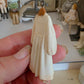 Miniatuur Victoriaans Jurkje op Hanger – Romantische Brocante Elegantie