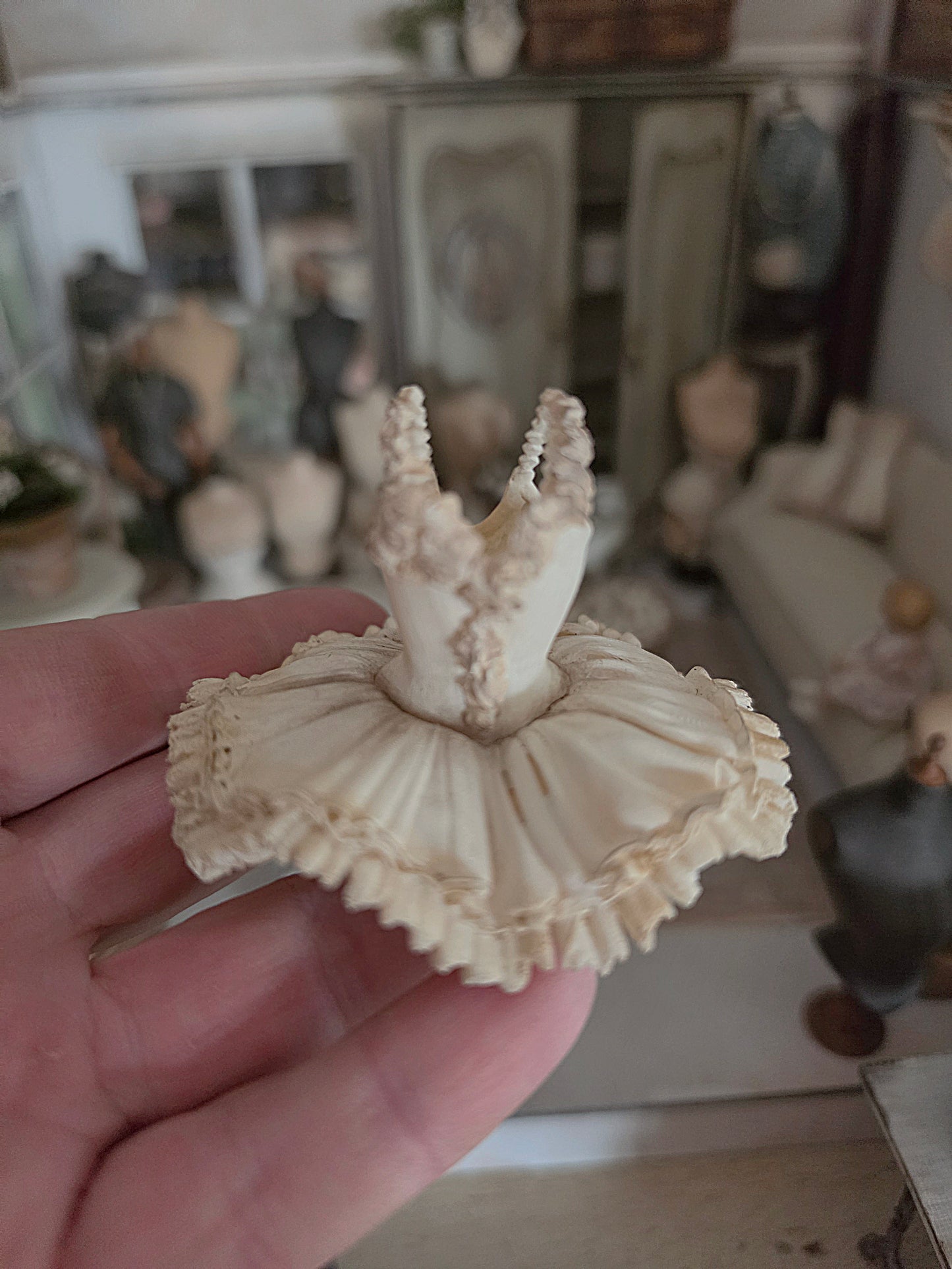 Miniatuur Victoriaanse Ballet Tutu – Schaal 1:12 – Handgemaakt & Handbeschilderd