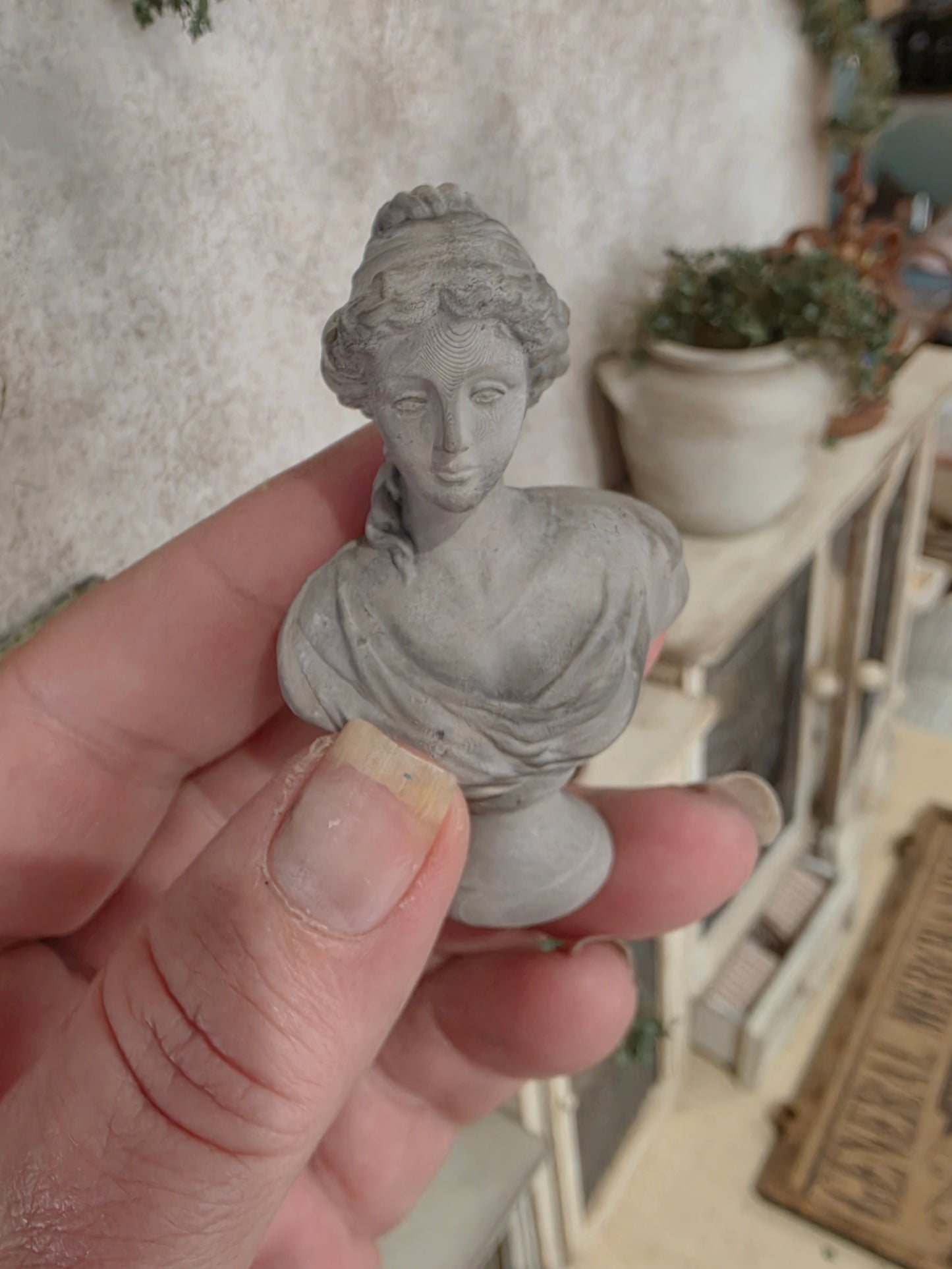 Miniatuur Brocante Borstbeeld 1:12 | Handgemaakt & Handbeschilderd | Resin Klassiek Beeld | Franse & Victoriaanse Poppenhuis Decoratie