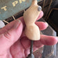 Miniatuur Duivenborst Paspop op Driepoot – Handgemaakt in Brocante Stijl 1:12