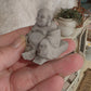 Miniatuur Brocante Boeddha 1:12 | Handgemaakt & Handbeschilderd | Resin Boeddhabeeld | Poppenhuis Decoratie | Brocante Miniatuur