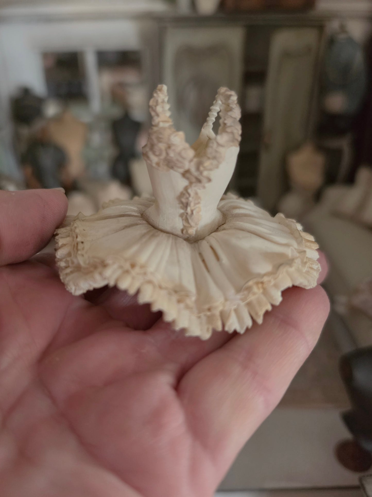 Miniatuur Victoriaanse Ballet Tutu – Schaal 1:12 – Handgemaakt & Handbeschilderd
