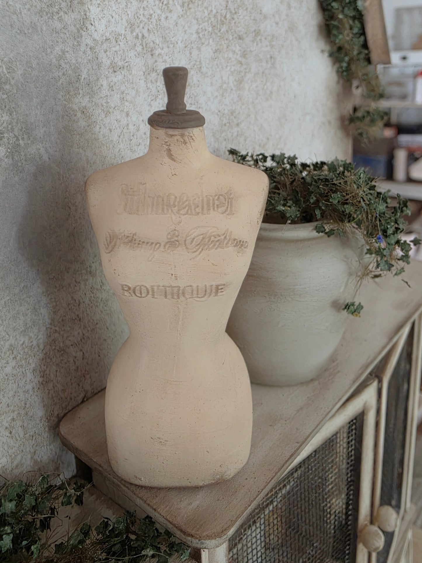 Miniatuur Paspop Buste met Tekst – Brocante Stijl