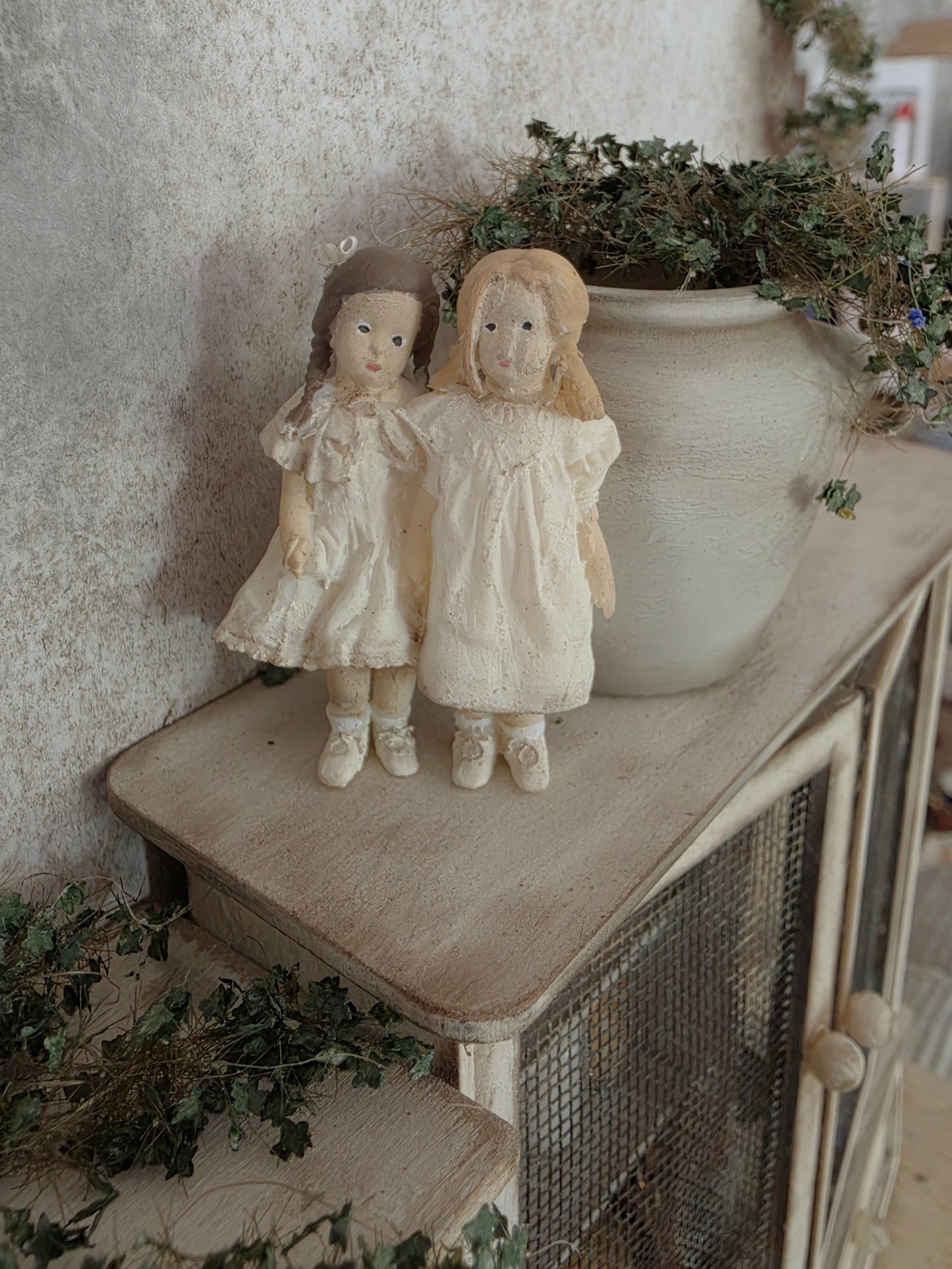 Miniatuur "Käthe Kruse" Popjes – Handgemaakt in Brocante Stijl 1:12
