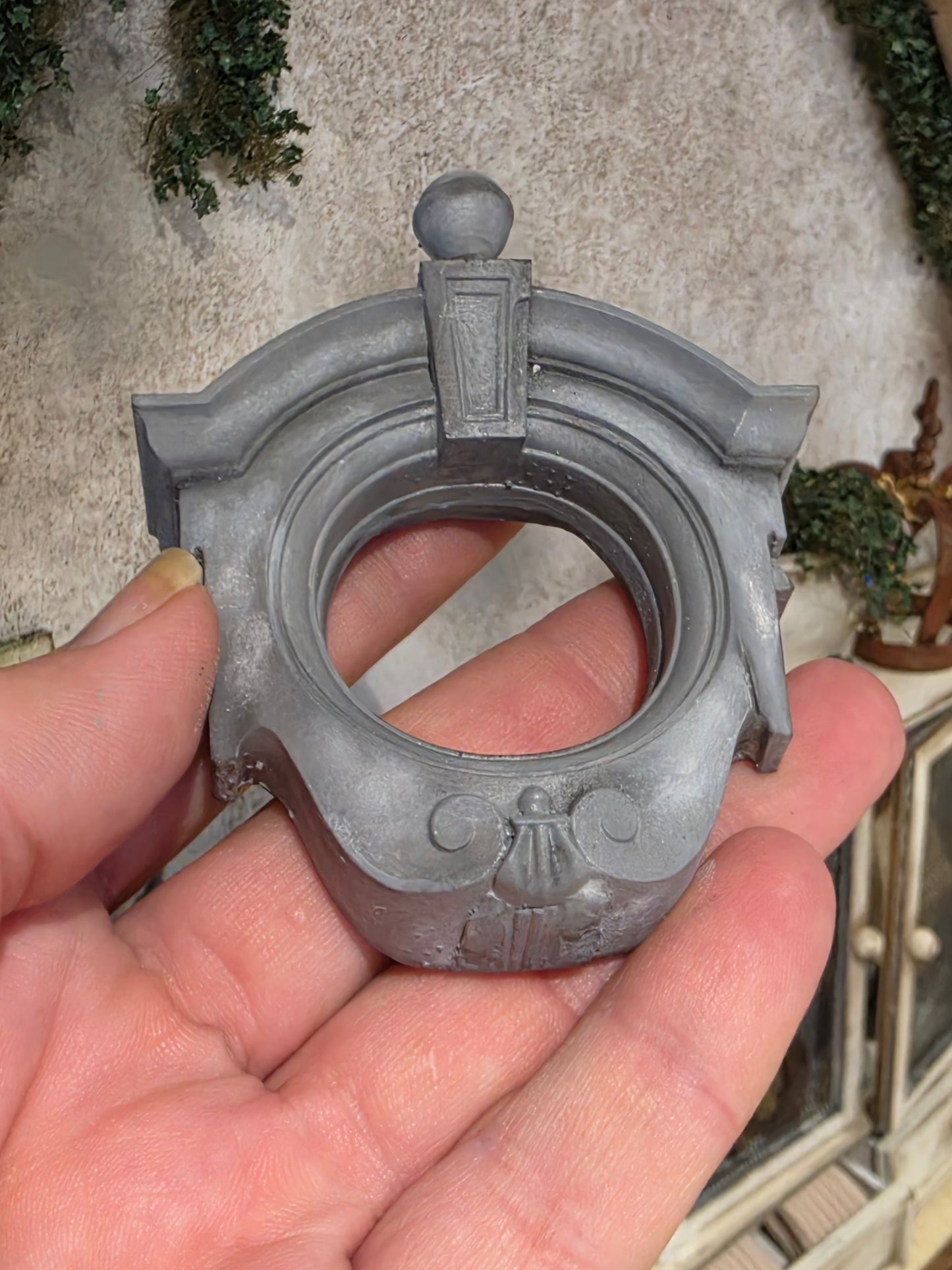 Miniatuur Brocante Ossenoog (Œil de Bœuf) Spiegel 1:12 | Handgemaakt & Handbeschilderd | Resin Franse Wandspiegel | Chateau Poppenhuis Decoratie