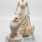 Miniatuur Buste met Crinoline – Victoriaanse Couture in Brocante Stijl