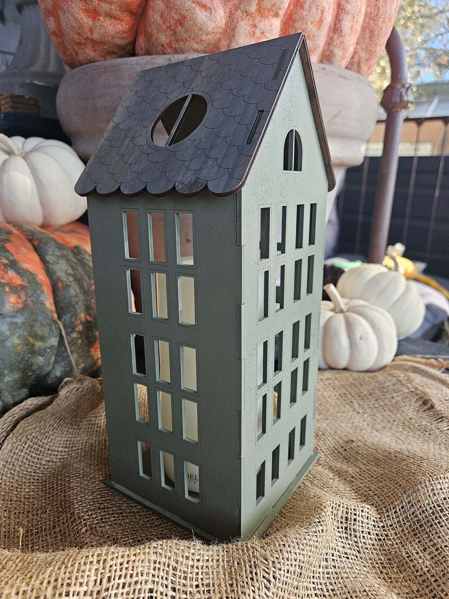 Deco huisje groen groot