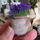 Miniatuur gres pot met lavendel, schaal 1 op 12, poppenhuis, diorama