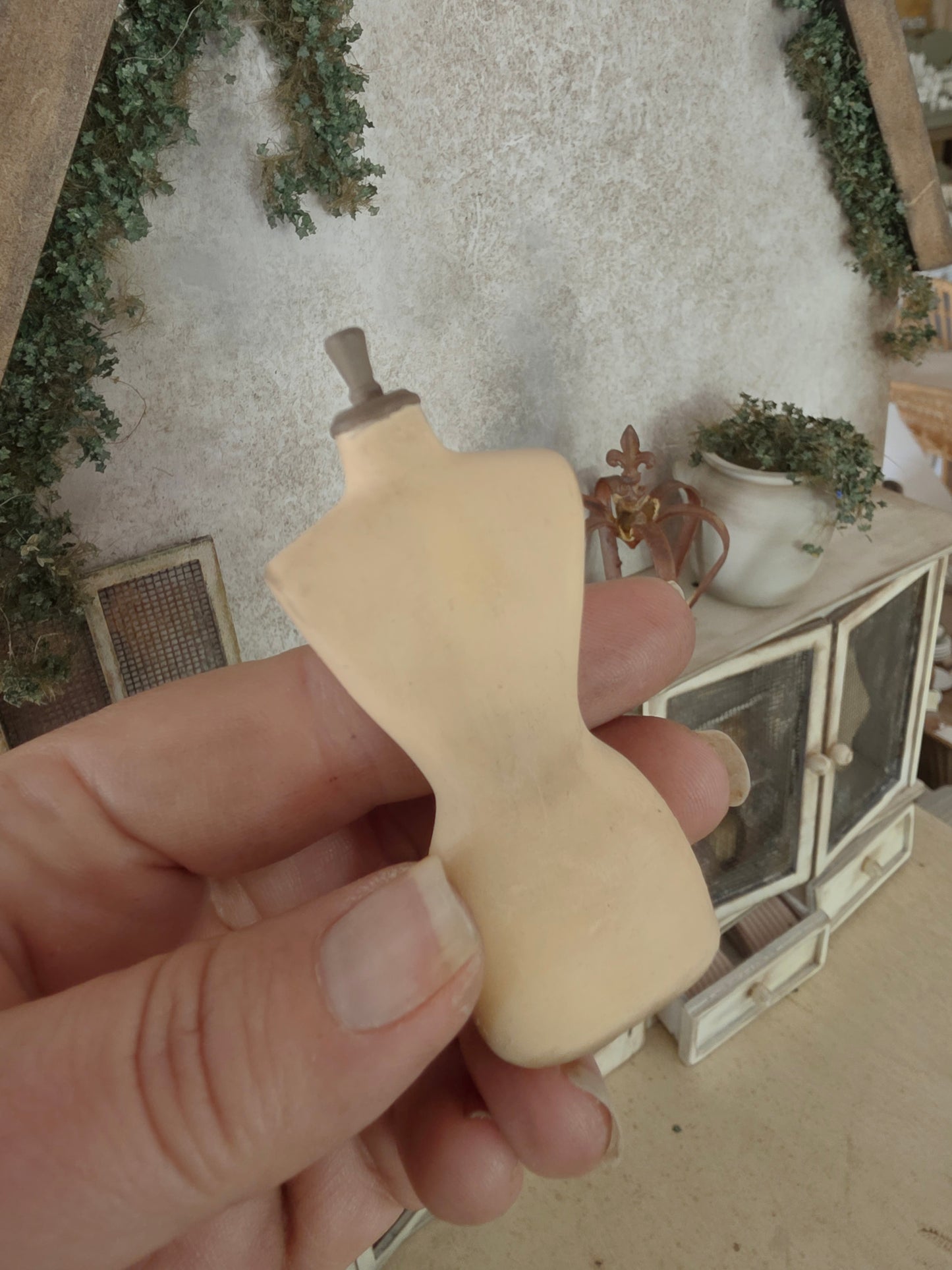 Miniatuur Paspop Buste met Tekst – Brocante Stijl