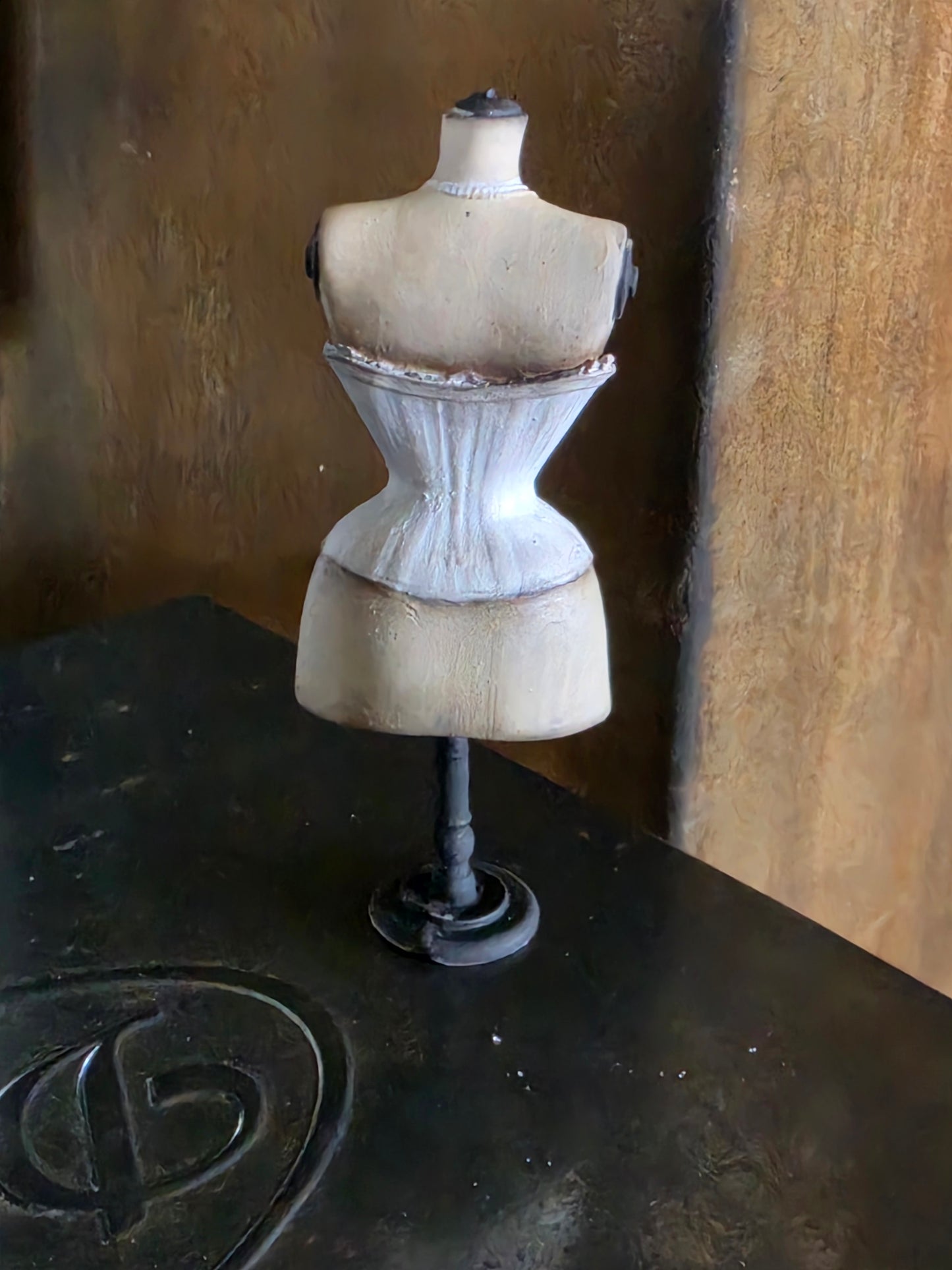 Corset buste met corset en ketting, schaal 1 12, poppenhuis, diorama