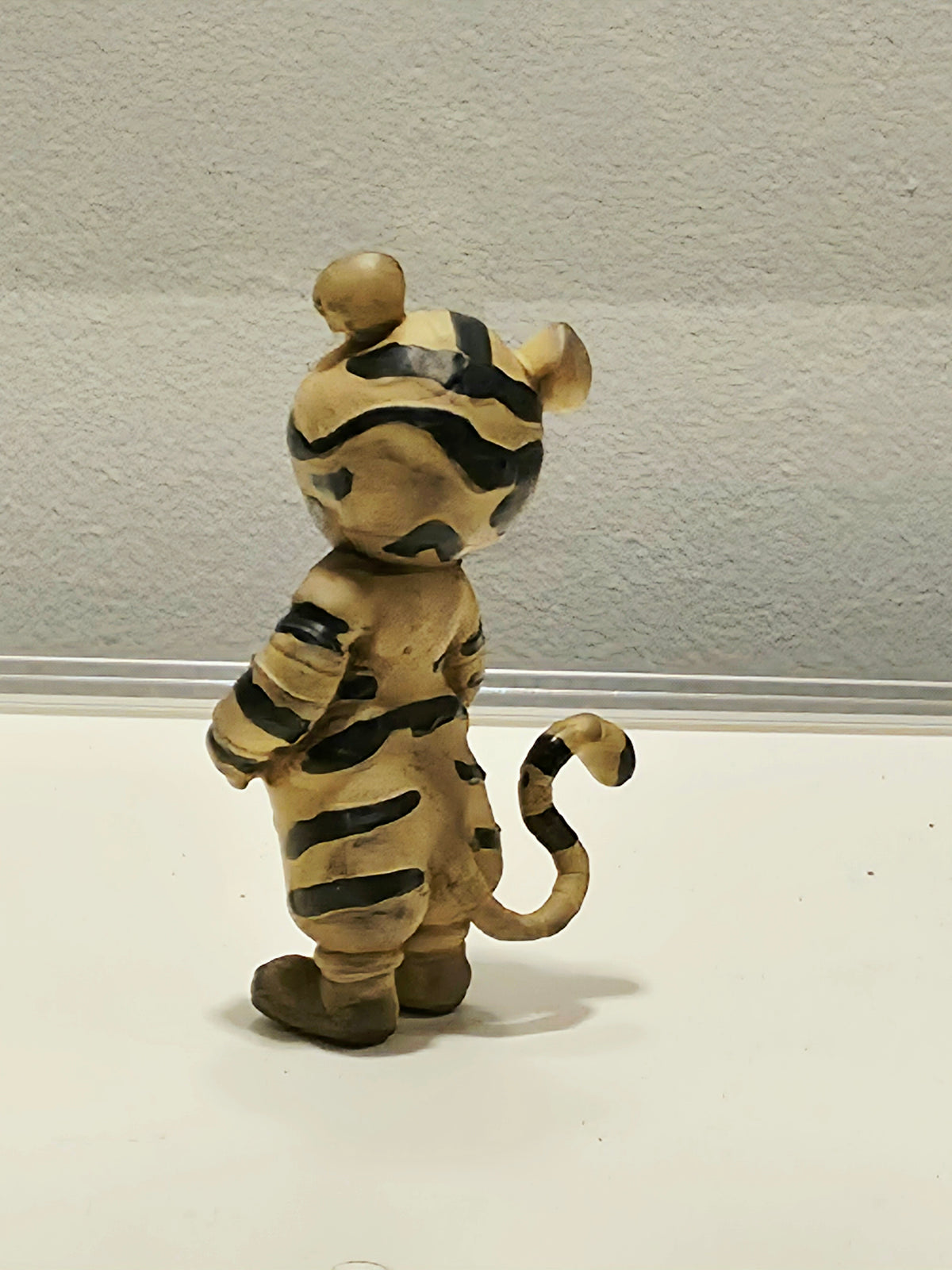 Miniatuur Popje in Tijgerpak | Vintage Doll in Tiger Costume | Brocante Miniatuur | Handbeschilderd Resin