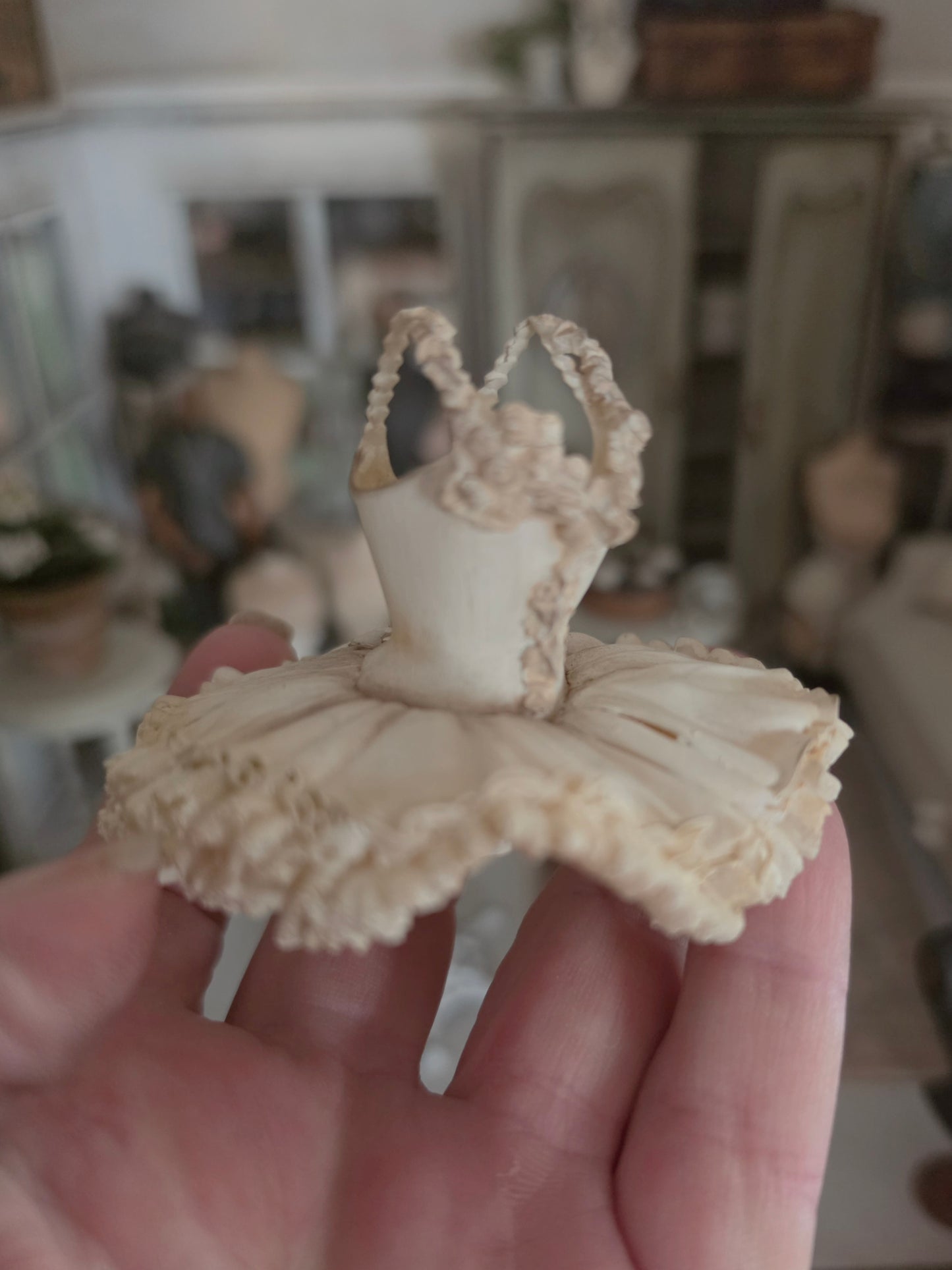 Miniatuur Victoriaanse Ballet Tutu – Schaal 1:12 – Handgemaakt & Handbeschilderd