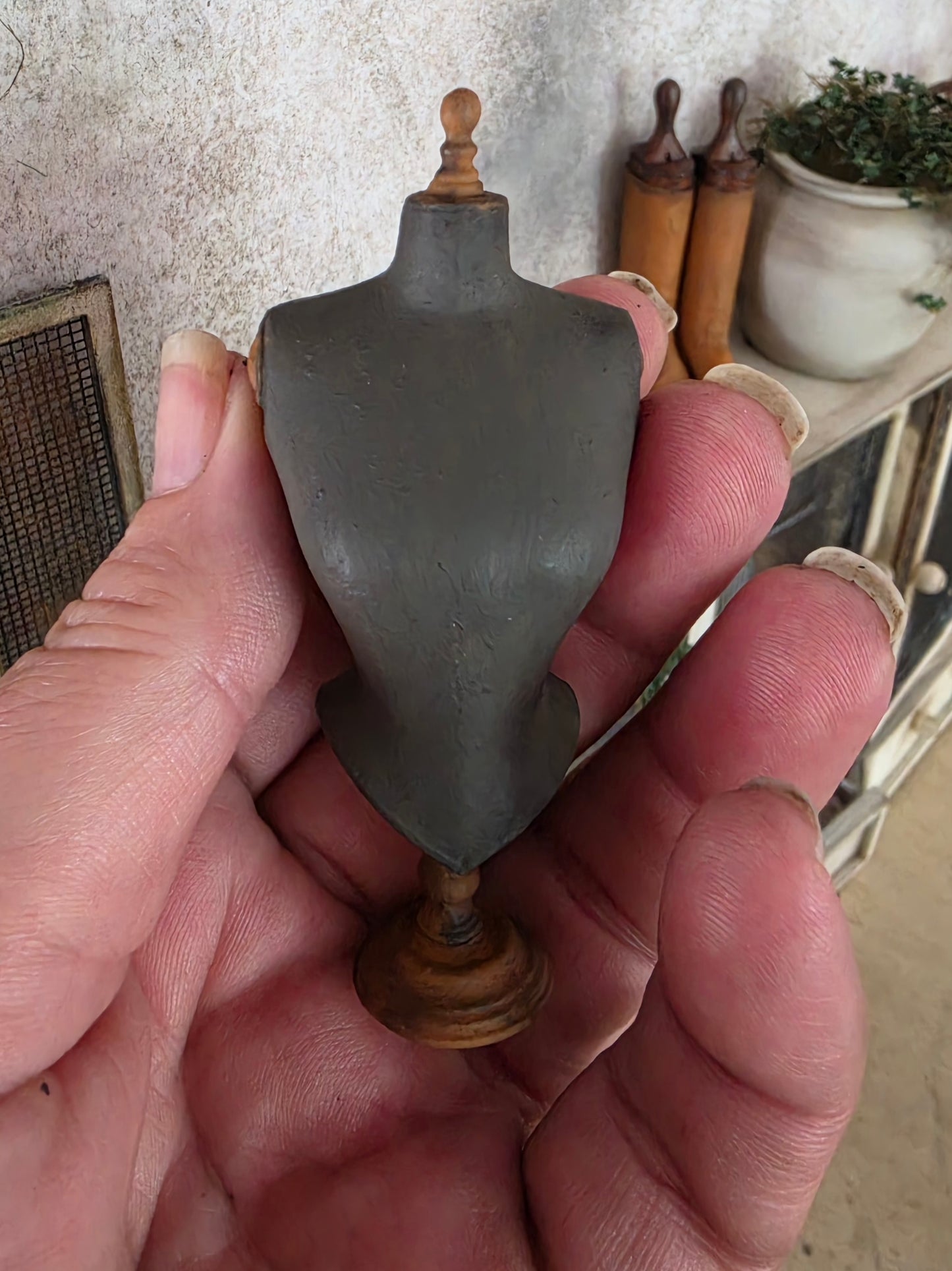 Miniatuur Puntbuste – Handgemaakt in Brocante Stijl 1:12