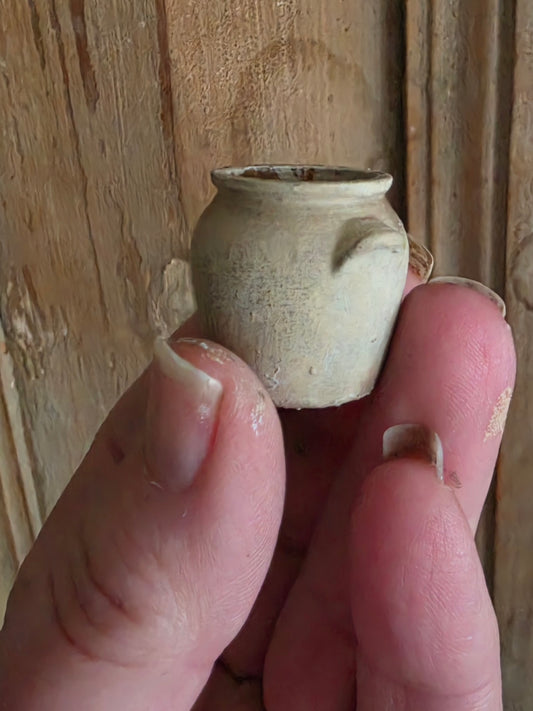 Miniatuur Franse Grès Pot 1:12 – Handbeschilderde Vintage Pot – Dollhouse Keuken Pot – Franse Landelijke Miniatuur – Resin Potje