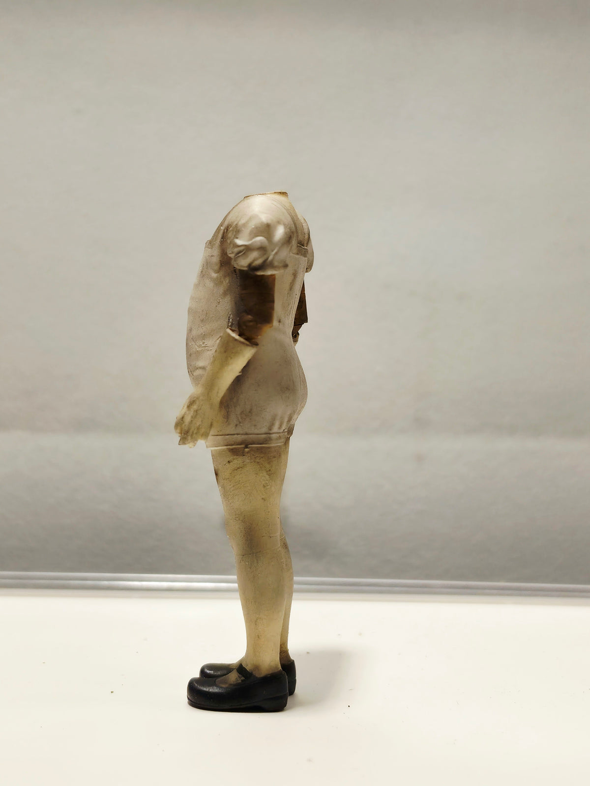 Miniatuur Kinderpaspopje met Buikje | Vintage Mannequin | Brocante Miniatuur | Handbeschilderd Resin
