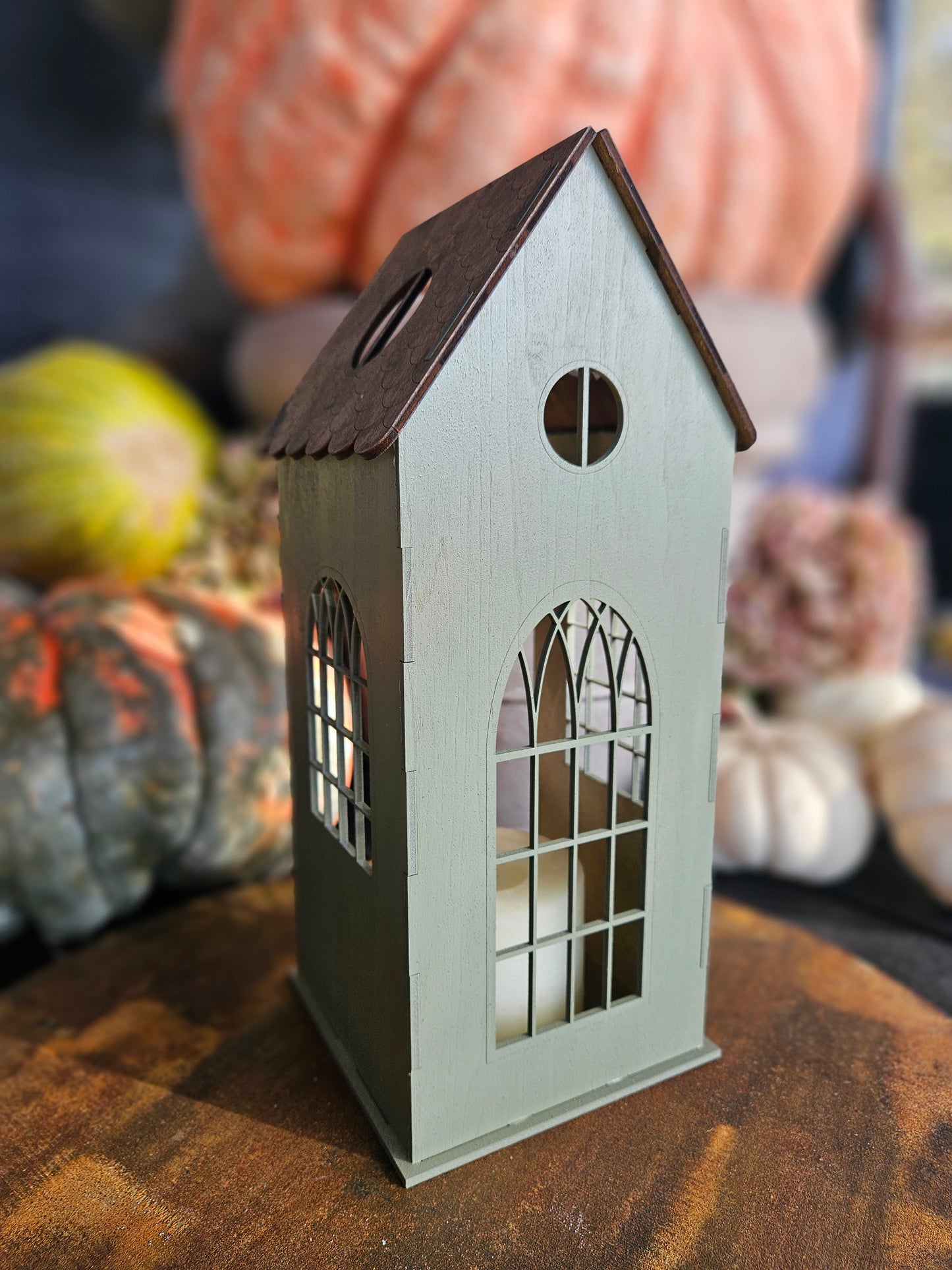 Deco huisje groen, gotisch, groot