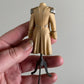 Miniatuur paspop met Beige Napoleon jas schaal 1 op 12 historisch poppenhuis decor (kopie)