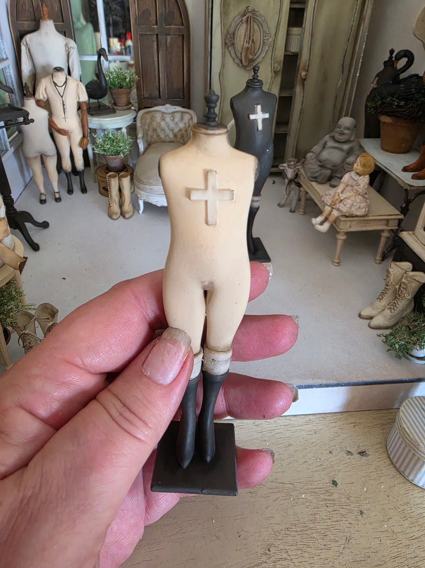 Miniatuur Napoleon Beige Popje – Stoere Franse Brocante Stijl