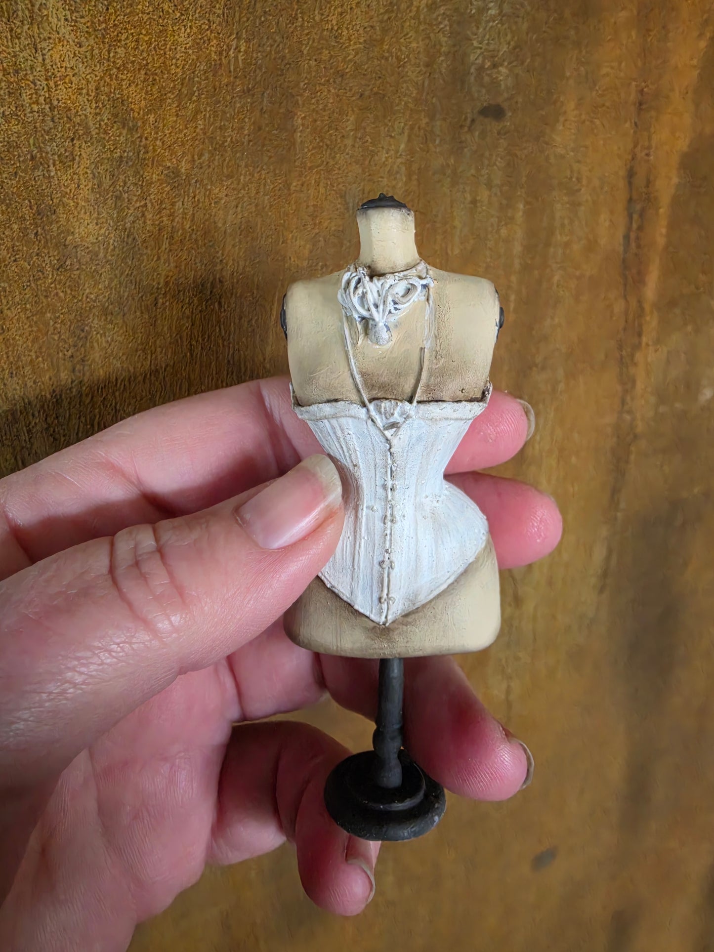 Corset buste met corset en ketting, schaal 1 12, poppenhuis, diorama